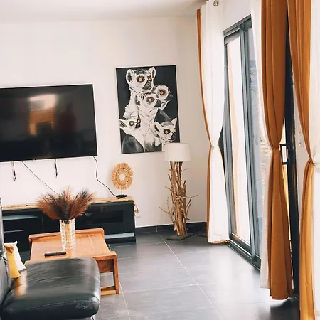 La Maison Du Canal- 9 Pers- *