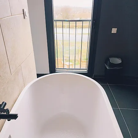 La Maison Du Canal- 9 Pers-